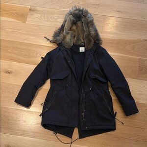 Stylish Black Utility Jacket with Faux Fur Trim